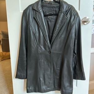 Soft leather ladies blazer style jacket in size M by Tannery West.
